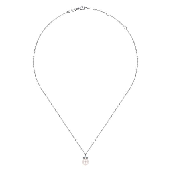 Pearl Pendant Image 2 Your Jewelry Box Altoona, PA