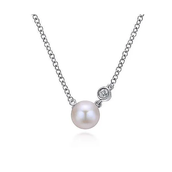 Pearl Necklace Strand Your Jewelry Box Altoona, PA