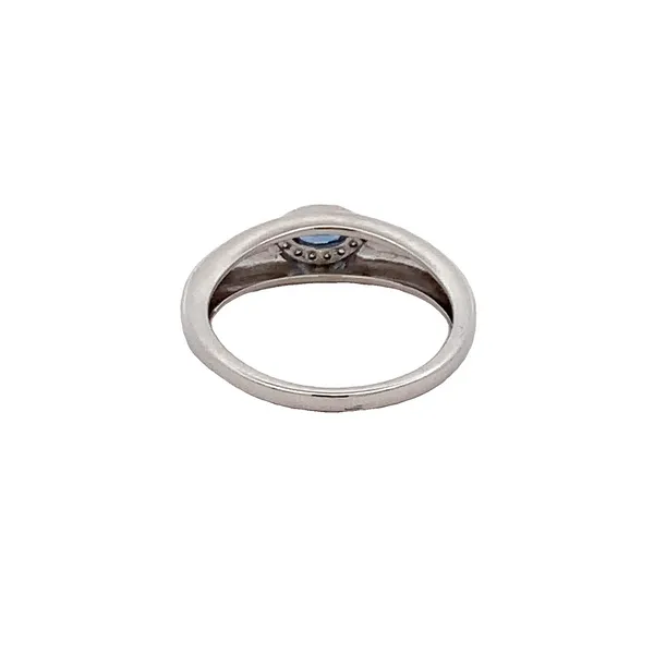 SAPPHIRE AND DIAMOND RING