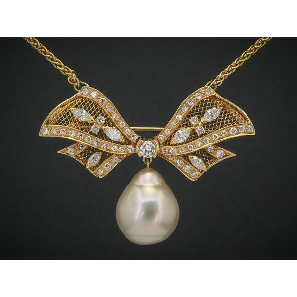 18k Yellow Gold 13.8mm Baroque Pearl & 1.7ctw Diamond Necklace 18.4g 17"L i11298 Estate Jewelers Toledo, OH