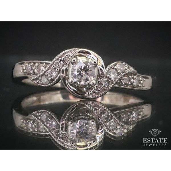 Estate 10k White Gold Round Natural .18ctw Diamond Engagement Ring 2.3g i12389 Estate Jewelers Toledo, OH