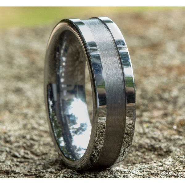 THE VANQUISHER Image 4 Ray Jewelers Elmira, NY