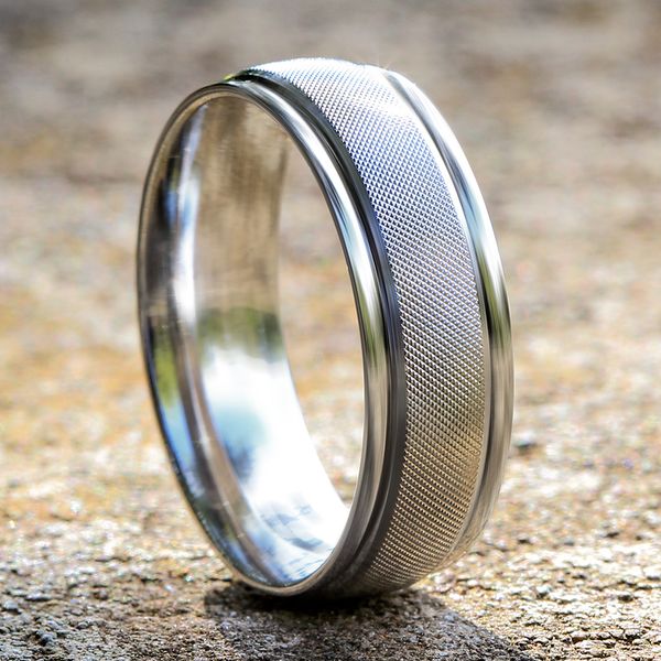 THE FIORE Image 4 Johnnys Lakeshore Jewelers South Haven, MI