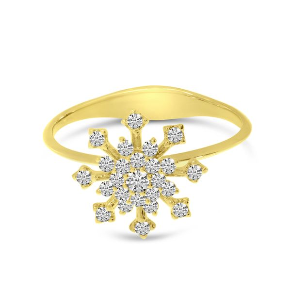Pristine Flower Diamond Ring