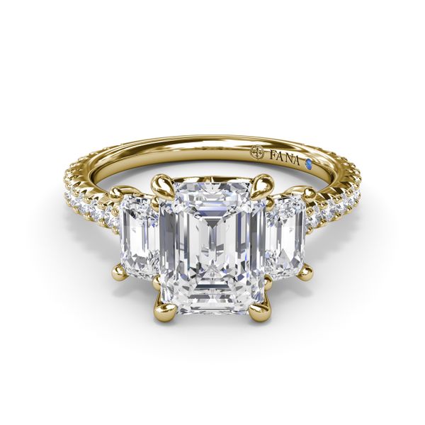 Three Stone Beauty Diamond Engagement Ring Image 2 Quenan's Fine Jewelers Georgetown, TX