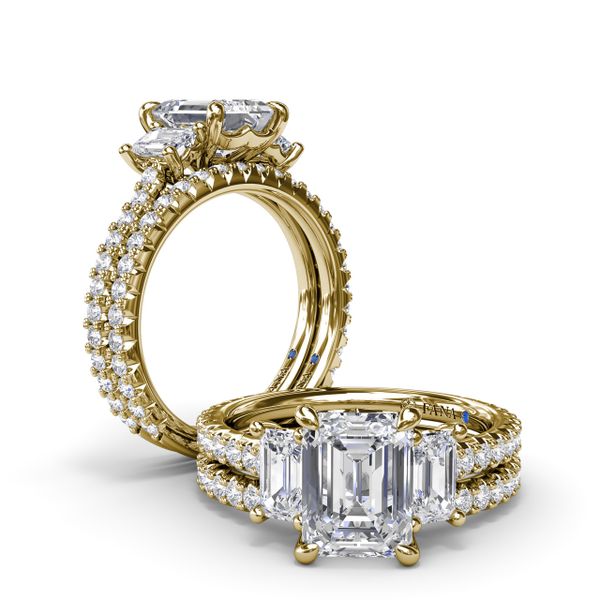 Three Stone Beauty Diamond Engagement Ring  Image 4 Harris Jeweler Troy, OH