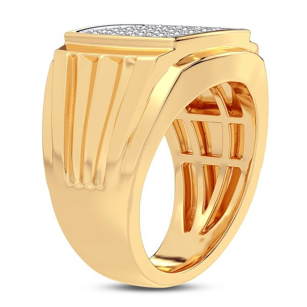 14 Karat Yellow Gold Ring with 34 Round Diamonds at 0.38 Car | Bluestone  Jewelry | Tahoe City, CA
