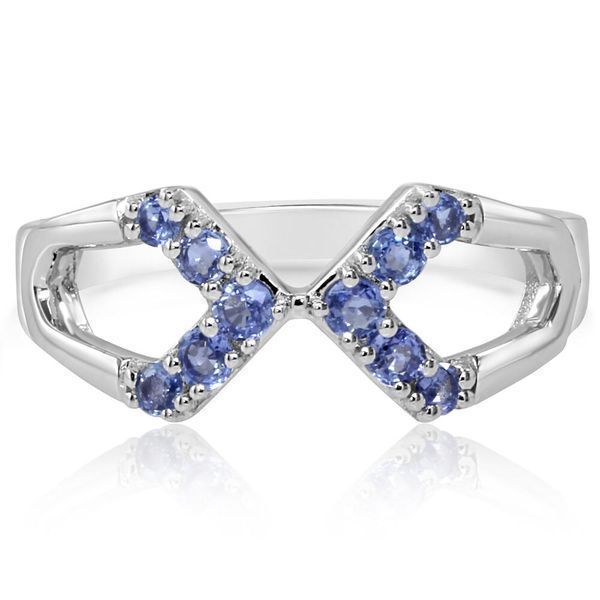 White Gold Yogo Sapphire Ring Towne & Country Jewelers Westborough, MA