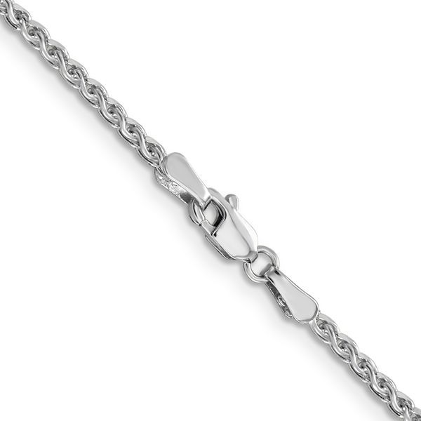 Leslie's 14K White Gold 1.8mm Solid D/C Spiga Chain Image 3 Lennon's W.B. Wilcox Jewelers New Hartford, NY