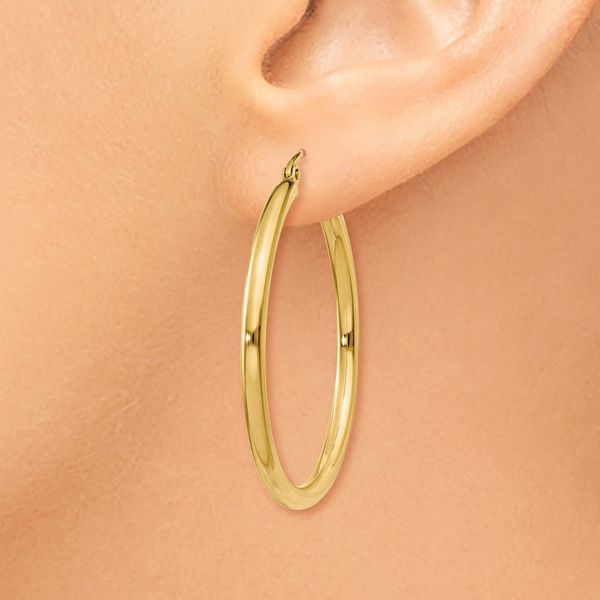Leslie's 14k Polished 2.5mm Lightweight Tube Hoop Earrings Image 3 Jewelry Design Studio Jensen Beach, FL