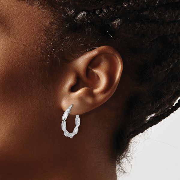 Leslie's 14K White Gold Polished Twisted Hoop Earrings Image 3 Spath Jewelers Bartow, FL