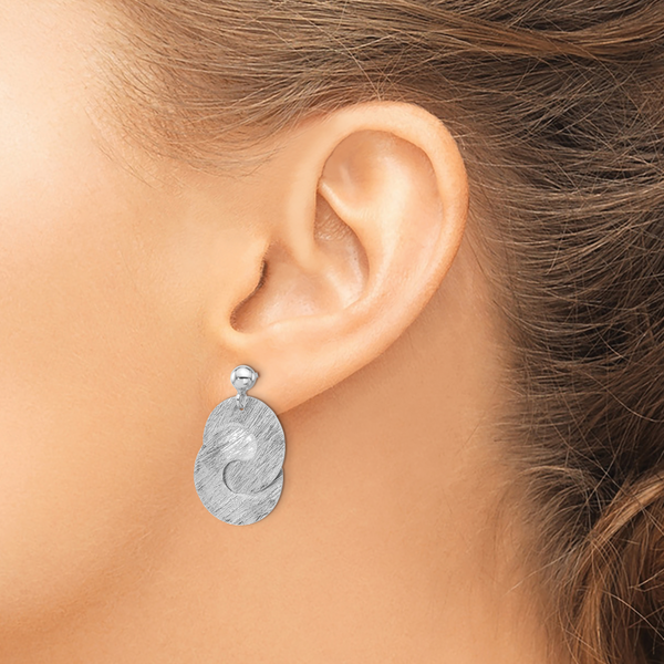 Leslie's Sterling Silver Rhodium-plated Etched Circles Dangle Earrings Image 3 The Hills Jewelry LLC Worthington, OH