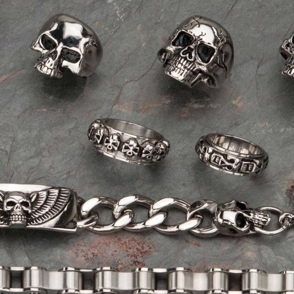 Multiple Skulls all Around Spinner Ring Image 2 Enchanted Jewelry Plainfield, CT