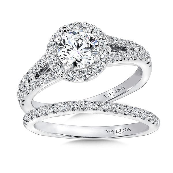 Round Halo Diamond Engagement Ring Image 4 Glatz Jewelry Aliquippa, PA
