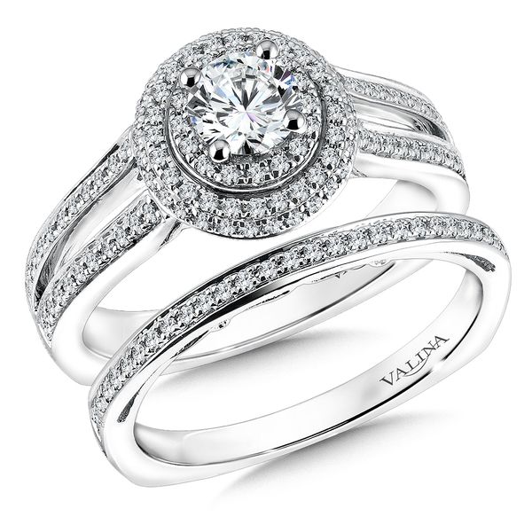Round Double Halo Diamond Engagement Ring Image 4 George & Company Diamond Jewelers Dickson City, PA