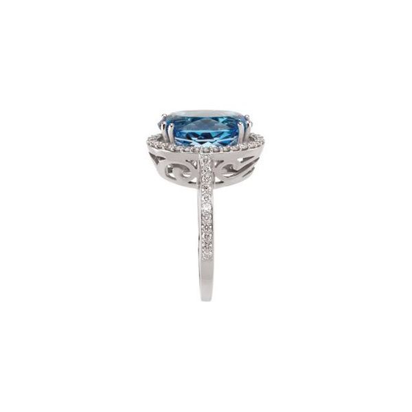 Halo-Style Ring Image 3 Michigan Wholesale Diamonds , 