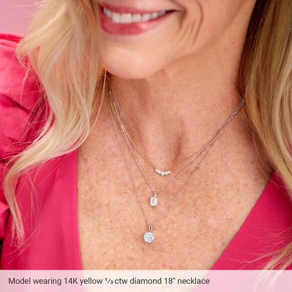 Lab-Grown Diamond Graduated Necklace Image 3 Priddy Jewelers Elizabethtown, KY