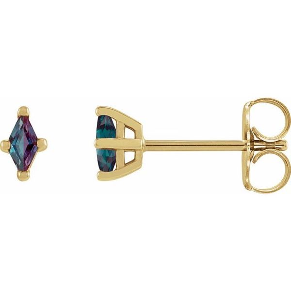 Kite 4-Prong Stud Earring Diny's Jewelers Middleton, WI