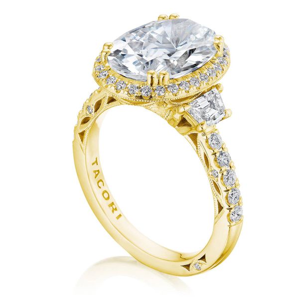 Oval 3-Stone Engagement Ring Image 3 Quenan's Fine Jewelers Georgetown, TX