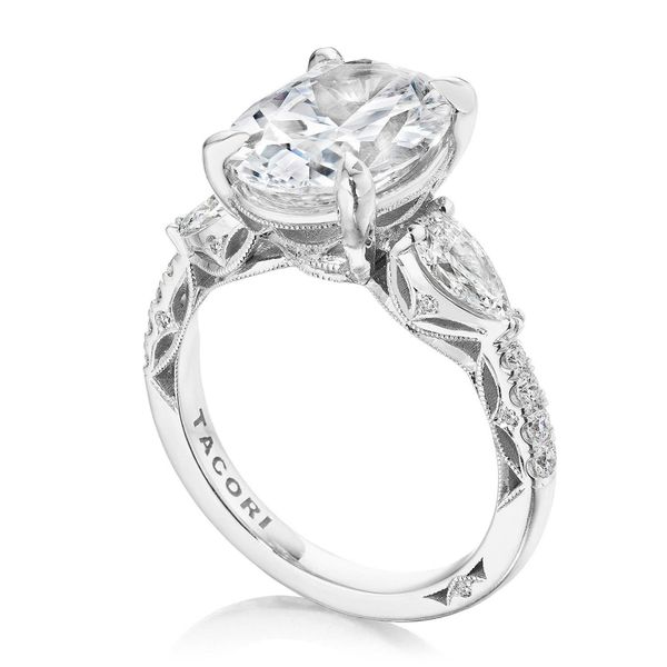 Oval 3-Stone Engagement Ring Image 3 Baxter's Fine Jewelry Warwick, RI