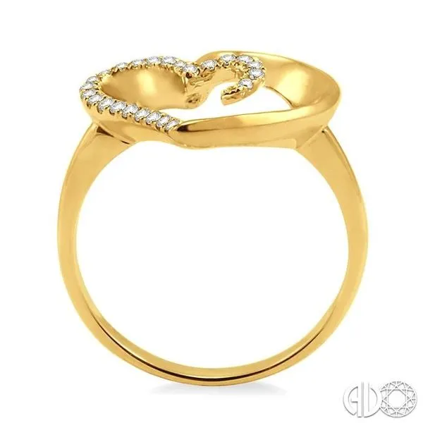 1/10 Ctw Round Cut Diamond Heart Shape Ring in 14K Yellow Gold