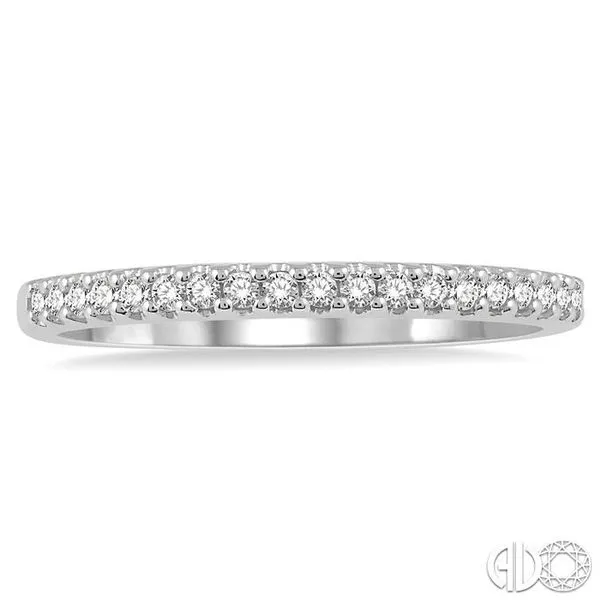 1/6 Ctw Round Cut Diamond Wedding Band in 14K White Gold