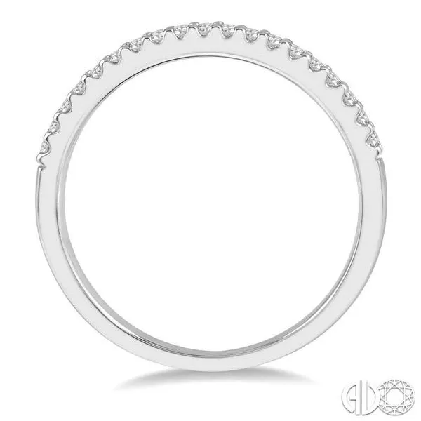 1/6 Ctw Round Cut Diamond Wedding Band in 14K White Gold