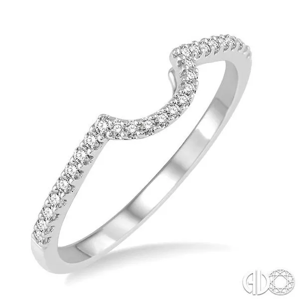 1/6 Ctw Round Cut Diamond Wedding Band in 14K White Gold