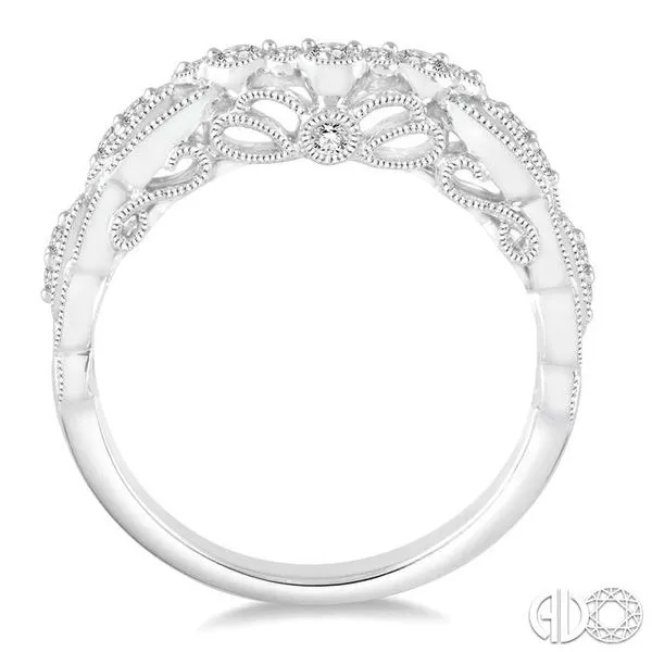 1/4 Ctw Round Cut Diamond Wedding Band in 14K White Gold