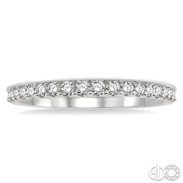 1/3 Ctw Round Cut Diamond Wedding Band in 14K White Gold
