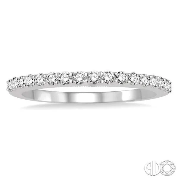 1/3 Ctw Round Cut Diamond Wedding Band in 14K White Gold