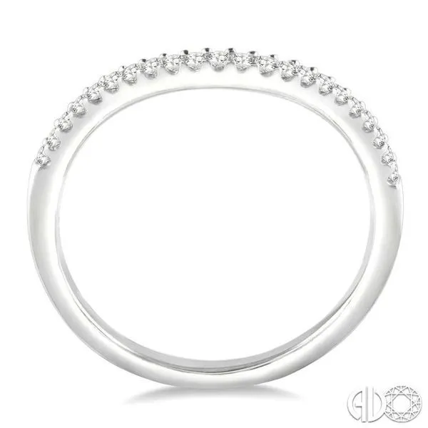 1/6 Ctw Round Cut Diamond Wedding Band in 14K White Gold
