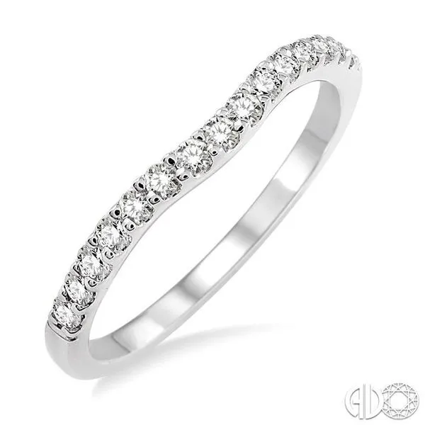 1/4 Ctw Round Cut Diamond Wedding Band in Platinum