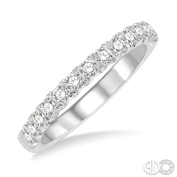 3/4 Ctw Round Cut Diamond Wedding Band in 14K white Gold