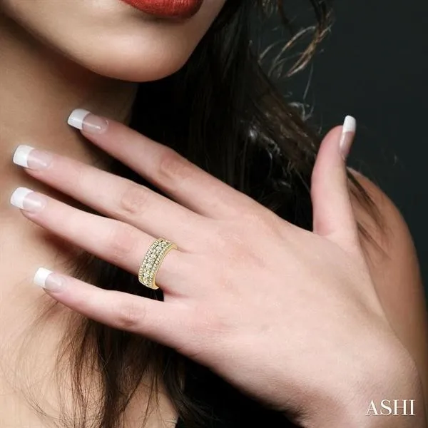 1 1/4 Ctw Diamond Fashion Ring in 18K Yellow Gold