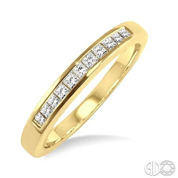 1/4 Ctw Princess Cut Diamond Wedding Band in 14K Yellow Gold