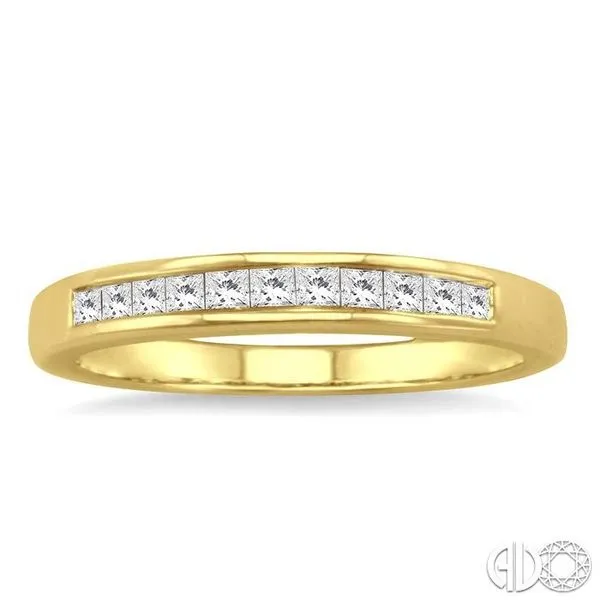 1/4 Ctw Princess Cut Diamond Wedding Band in 14K Yellow Gold