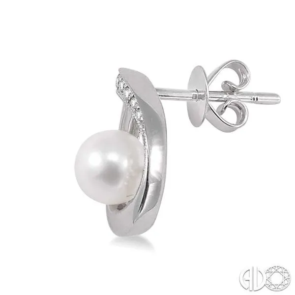 6x6MM Cultured Pearl and 1/10 Ctw Round Cut Diamond Earri...