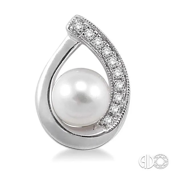 6x6MM Cultured Pearl and 1/10 Ctw Round Cut Diamond Earri...
