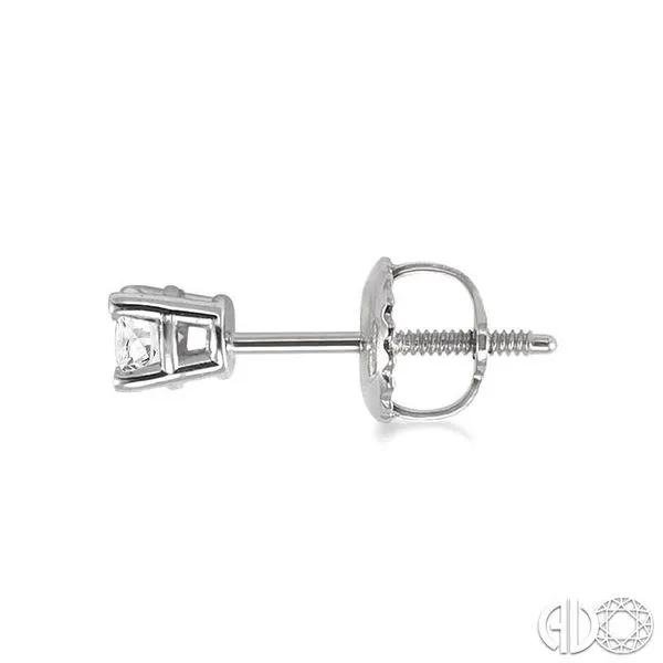1/2 Ctw Round Cut Diamond Stud Earrings in 14K White Gold