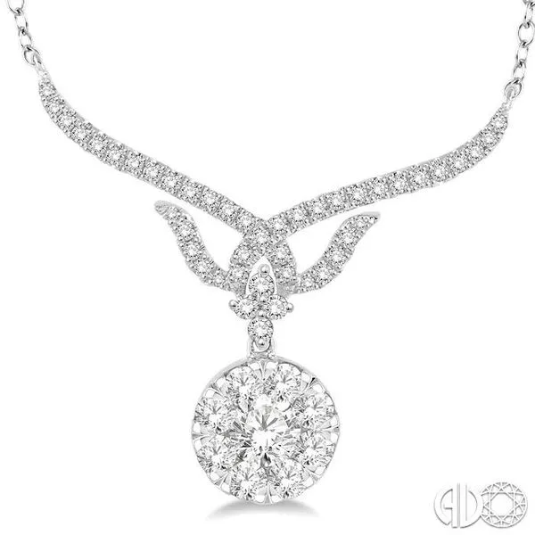 1 1/10 Ctw Diamond Lovebright Necklace in 14K White Gold