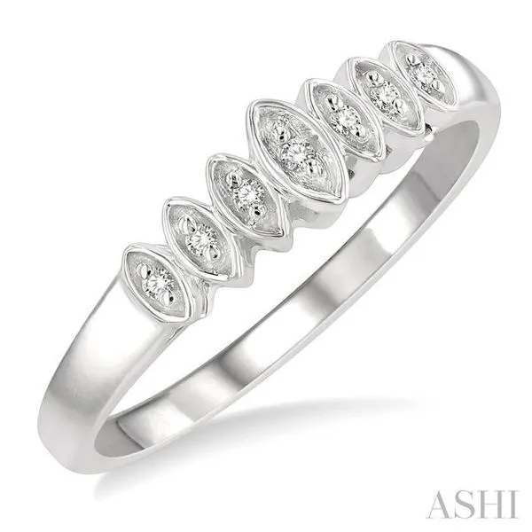 1/4 Ctw Parallel Milgrain & Niched Center Round Cut Diamond