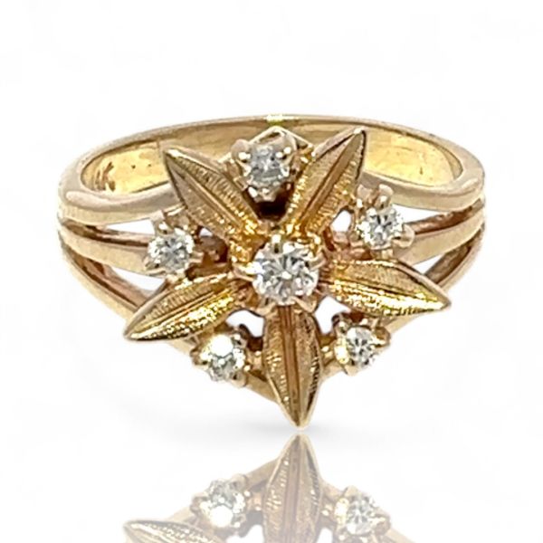 14k Yellow Gold 1/5ctw VS2 Brilliant Cut Diamond Flower Ring Size 7