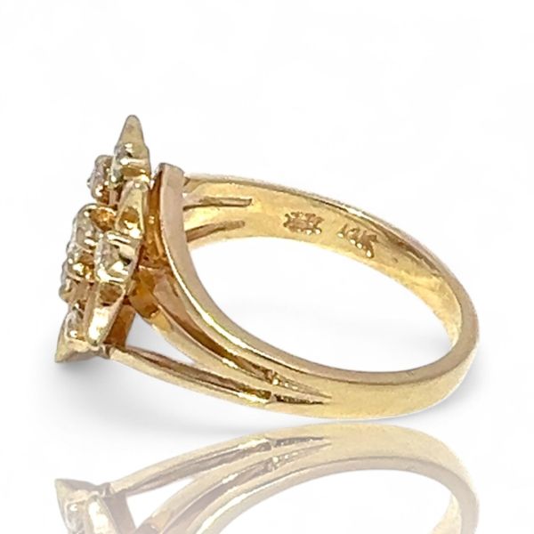 14k Yellow Gold 1/5ctw VS2 Brilliant Cut Diamond Flower Ring Size 7