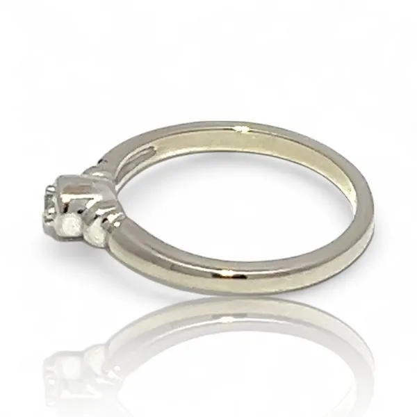 14k White Gold Brilliant Cut Diamond Solitaire Ring Size 4