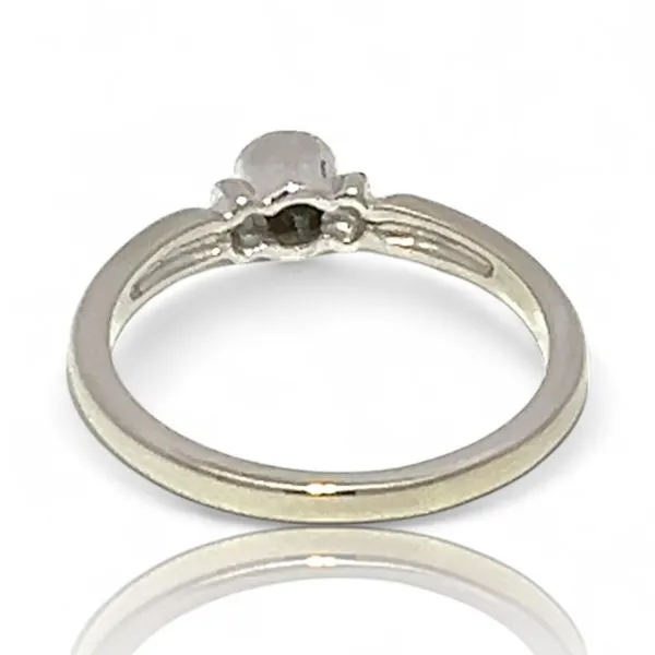 14k White Gold Brilliant Cut Diamond Solitaire Ring Size 4