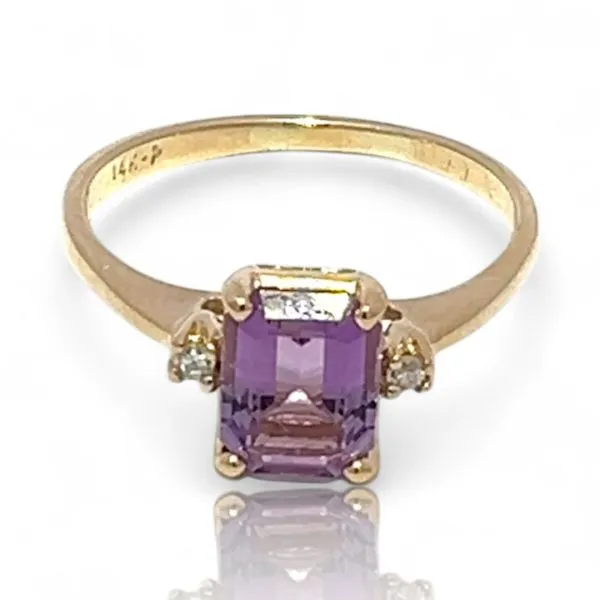 14k Yellow Gold Emerald Cut Amethyst and Diamond Ring Size 7
