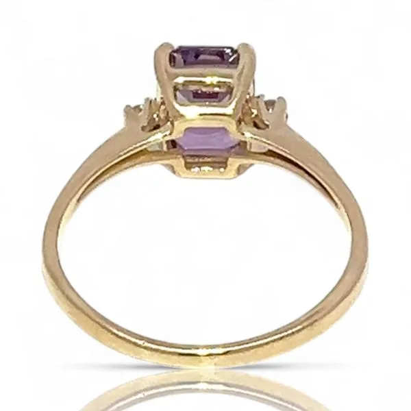 14k Yellow Gold Emerald Cut Amethyst and Diamond Ring Size 7