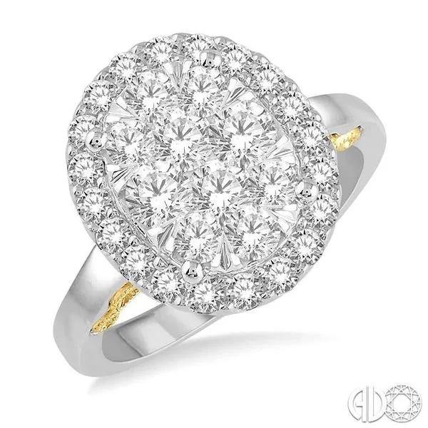 oval shaped diamond cluster ring