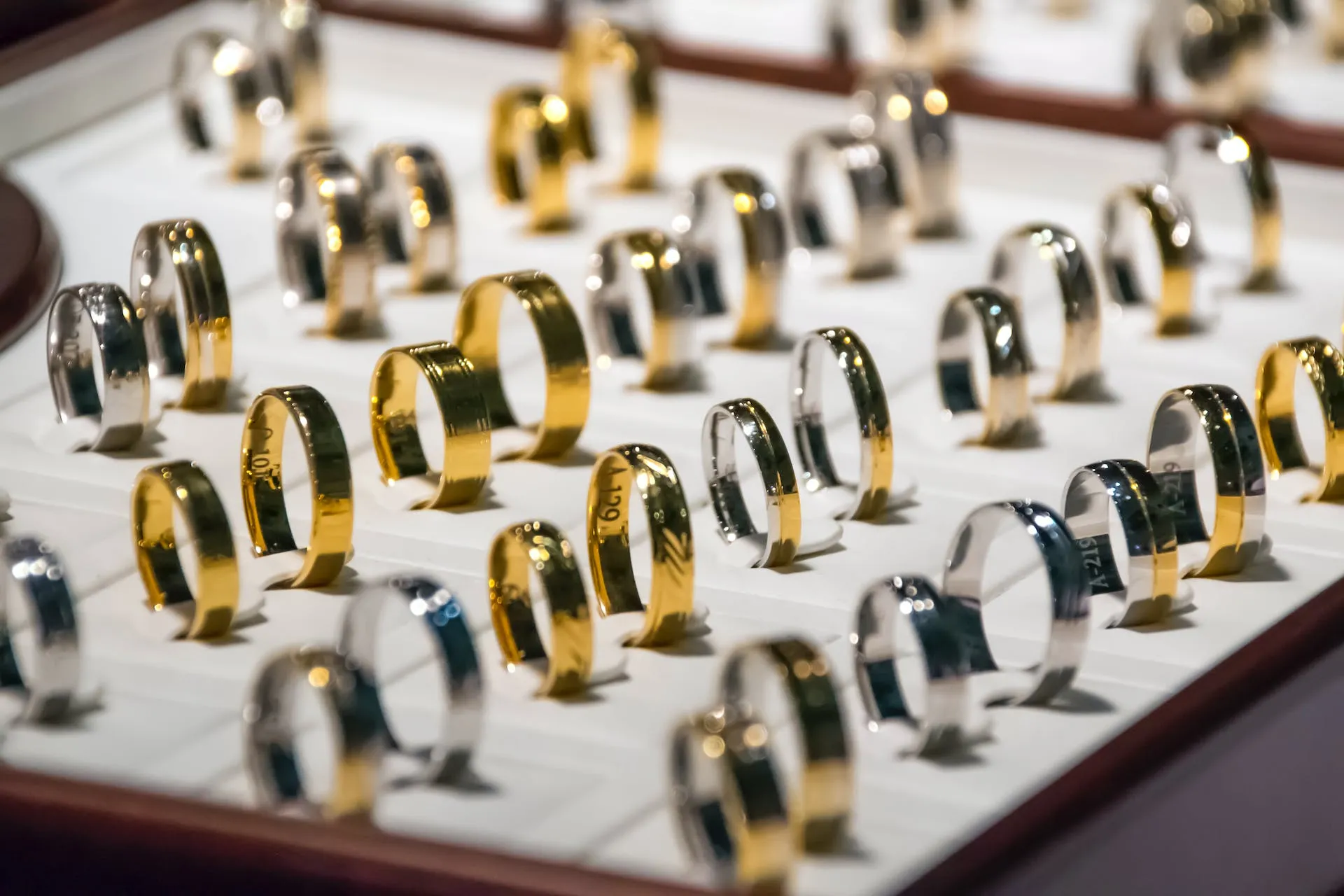 Shop Custom Jewelry in Fountain Valley, CA